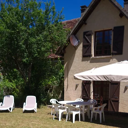 Chateau De Lacomte Country Club * Carlucet