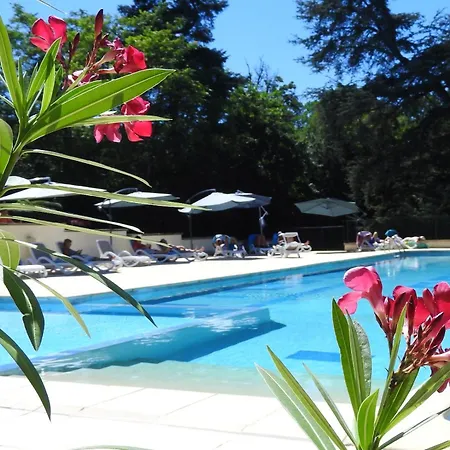 Campeggio Chateau De Lacomte Country Club *